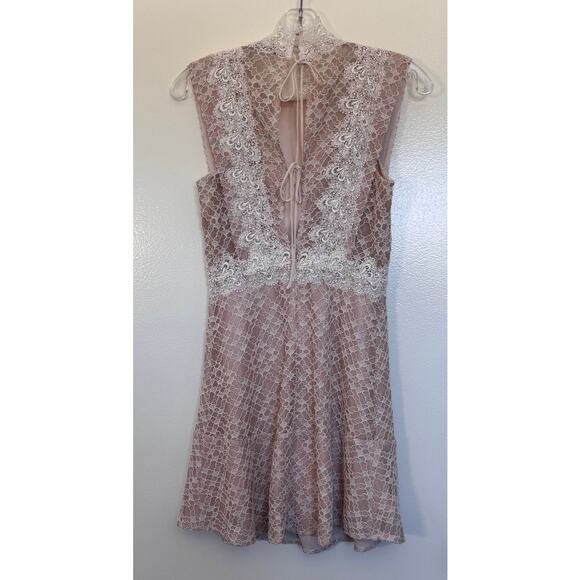 Sandro Paris "Peaches" Lace Mini Dress in Beige/Pink Size 1 (US Small) - Picture 4 of 7